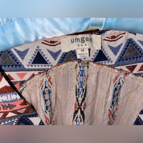 Umgee M oversized sleeveless tunic, button missing GUC - Picture 3 of 3